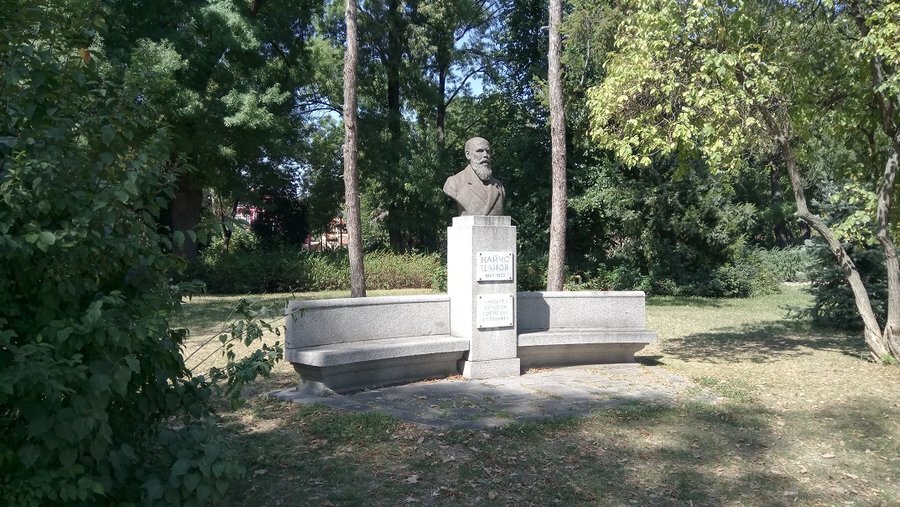 Паметникът-костница на Найчо Цанов - Видин