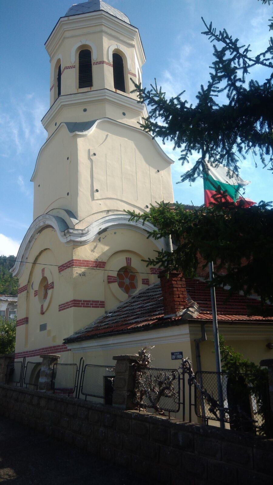 Църква "Св. Успение Богородично" - Шипка