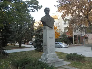 Паметник на Васил Левски - Благоевград — Благоевград