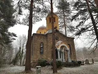 Църква "Св. вмчк Димитър" - с. Бели осъм — Бели Осъм