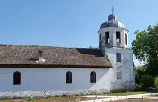 Православен храм "Св. Троица" - с. Кошава — Кошава