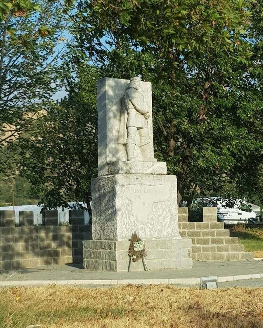 Паметник на Цар Самуил - Кресна