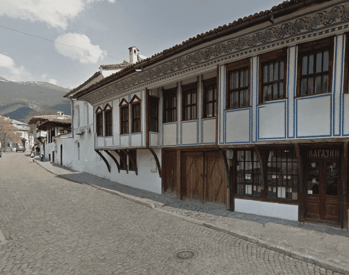 Бухалов хан - Карлово