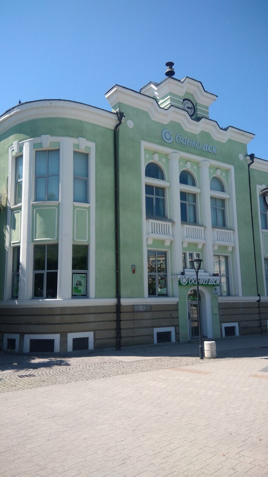 Сградата на банка ДСК - Търговище