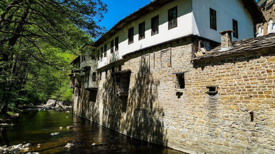 Дряновски манастир "Св. Архангел Михаил"