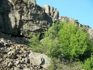 Култов комплекс "Капещият камък" — Старейшино