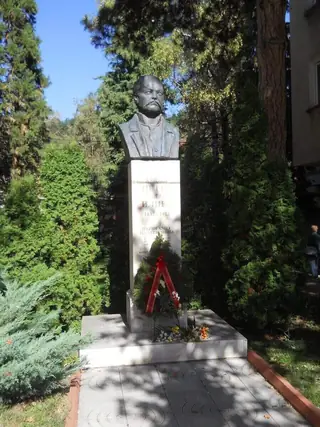 Паметник на хаджи Петър хаджи Илиев - Берковица — Берковица