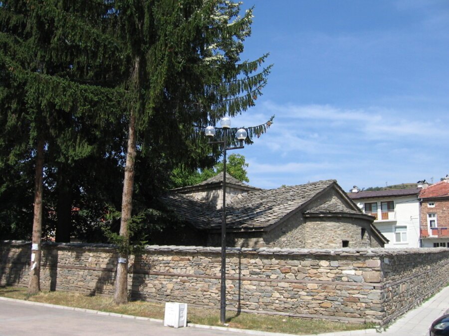 Църква-костница "Св. Неделя" - Батак