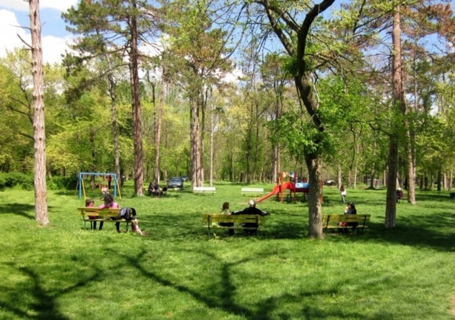 Парк "Минерални бани" - Ветрен