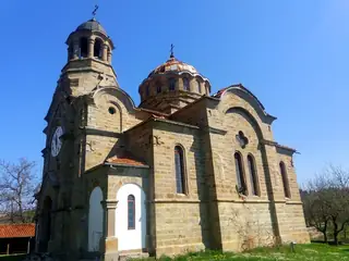 Църква "Св. Иван Рилски" - с.Сенник — Сенник