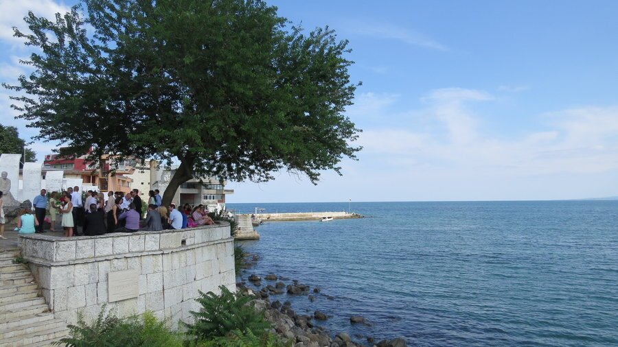 Яворови скали и паметник на Пейо Яворов - Поморие — снимка