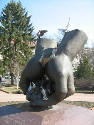 Паметник на дарителите - Свищов — Свищов