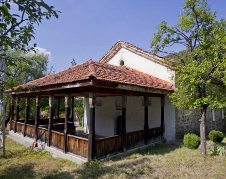 Храм "Св. Петър и Павел" - Лопян